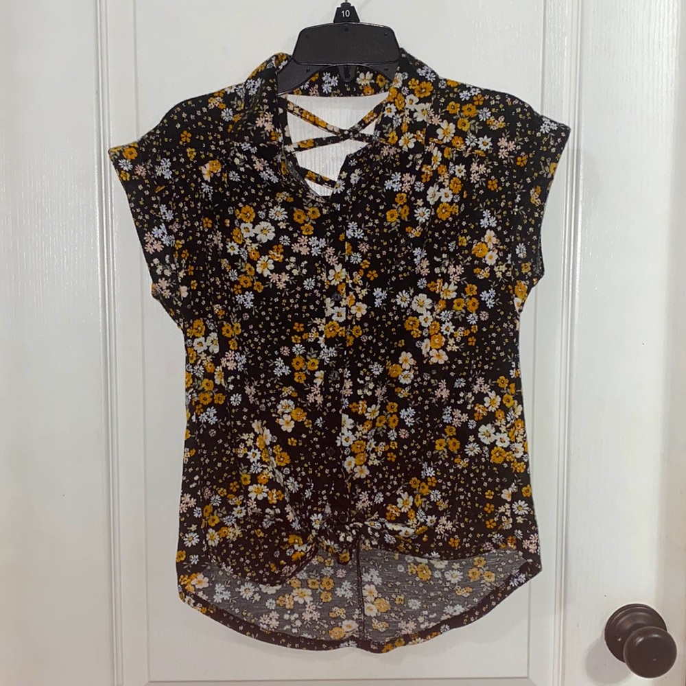 No boundaries floral shirt woman’s XS